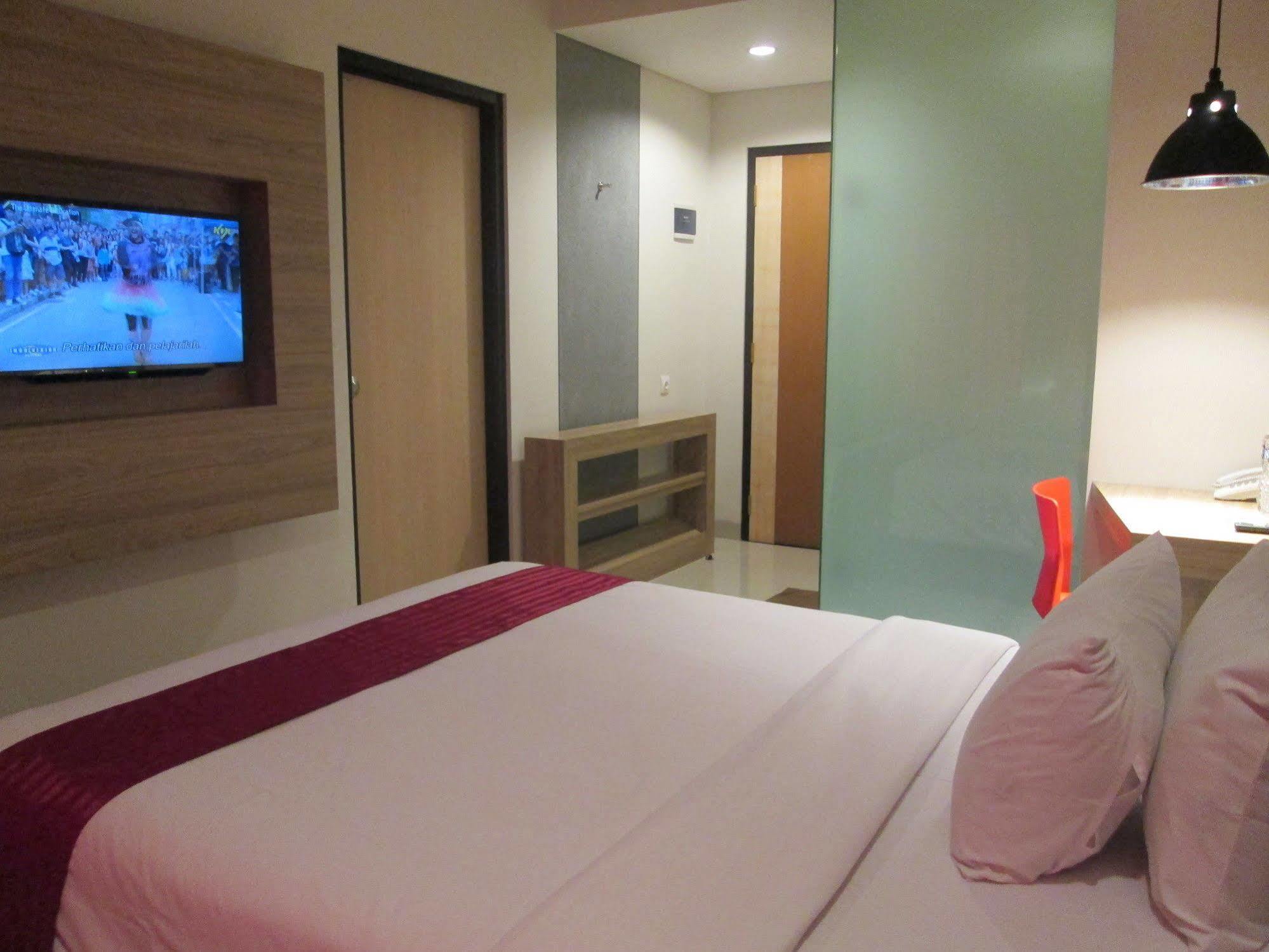 Cherry Homes Express Hotel Bandung Exterior foto